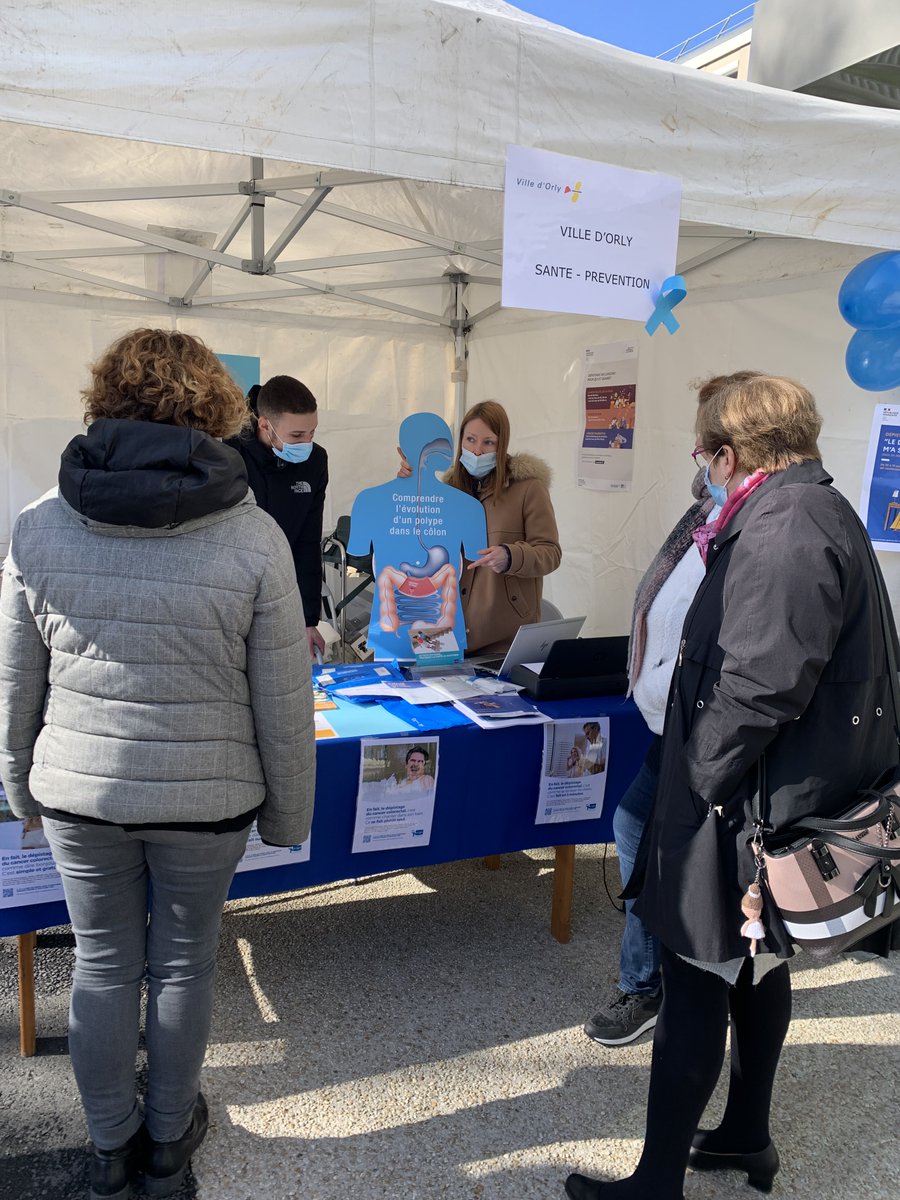 CRCDC_IDF's tweet photo. [#MarsBleu] 🔵 Le @CRCDC_IDF  était hier devant le centre municipal de santé Gisèle Halimi à #Orly pour informer la population sur l'importance du #dépistage du #cancer colorectal, aux côtés  de @laliguecancer
 #CRCDCIDF #CRCDCIDF94 #prévention #santépublique https://t.co/yudn7BO8Hp