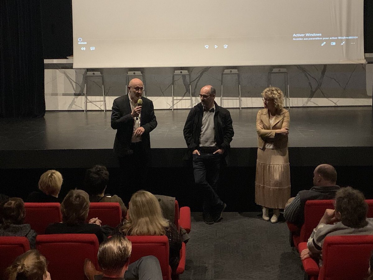 EmilieCChalas's tweet photo. Salle pleine lors de la diffusion du documentaire « l’Hymne à l’#inclusion » à #Grenoble ! Des témoignages poignants sur le parcours de vie de personnes autistes. Un grand bravo aux partenaires/entreprises qui se mobilisent pour leur pleine inclusion dans l’emploi. 👏
#Handigital https://t.co/LlqWM5N8y9