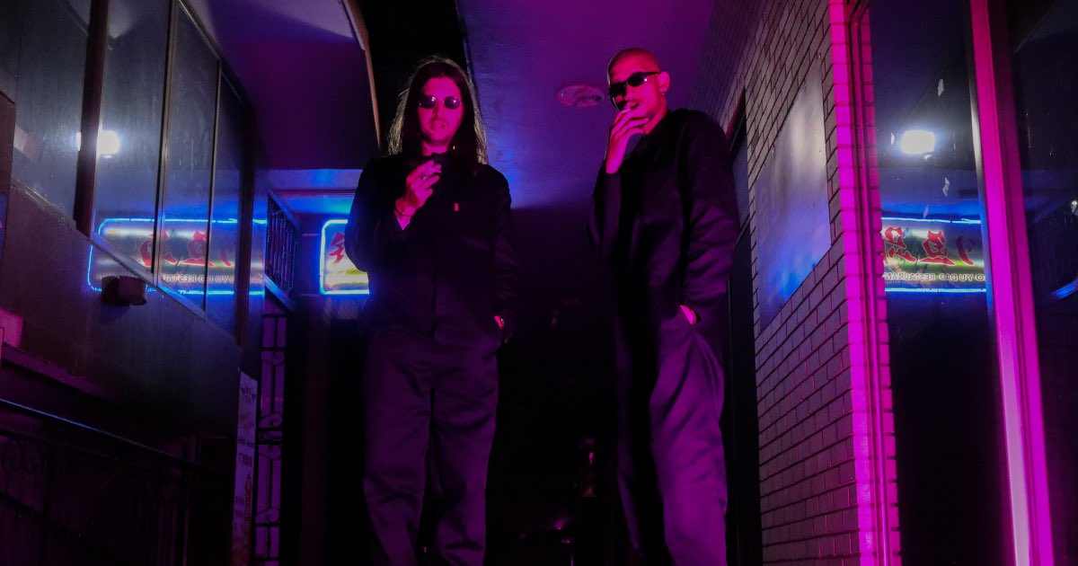 Electro-soul duo <a href="/SaintDanger_/">SaintDanger</a> leave their comfort zone behind in a minimalist new single &amp; video #Deeper: bit.ly/3KJubGp