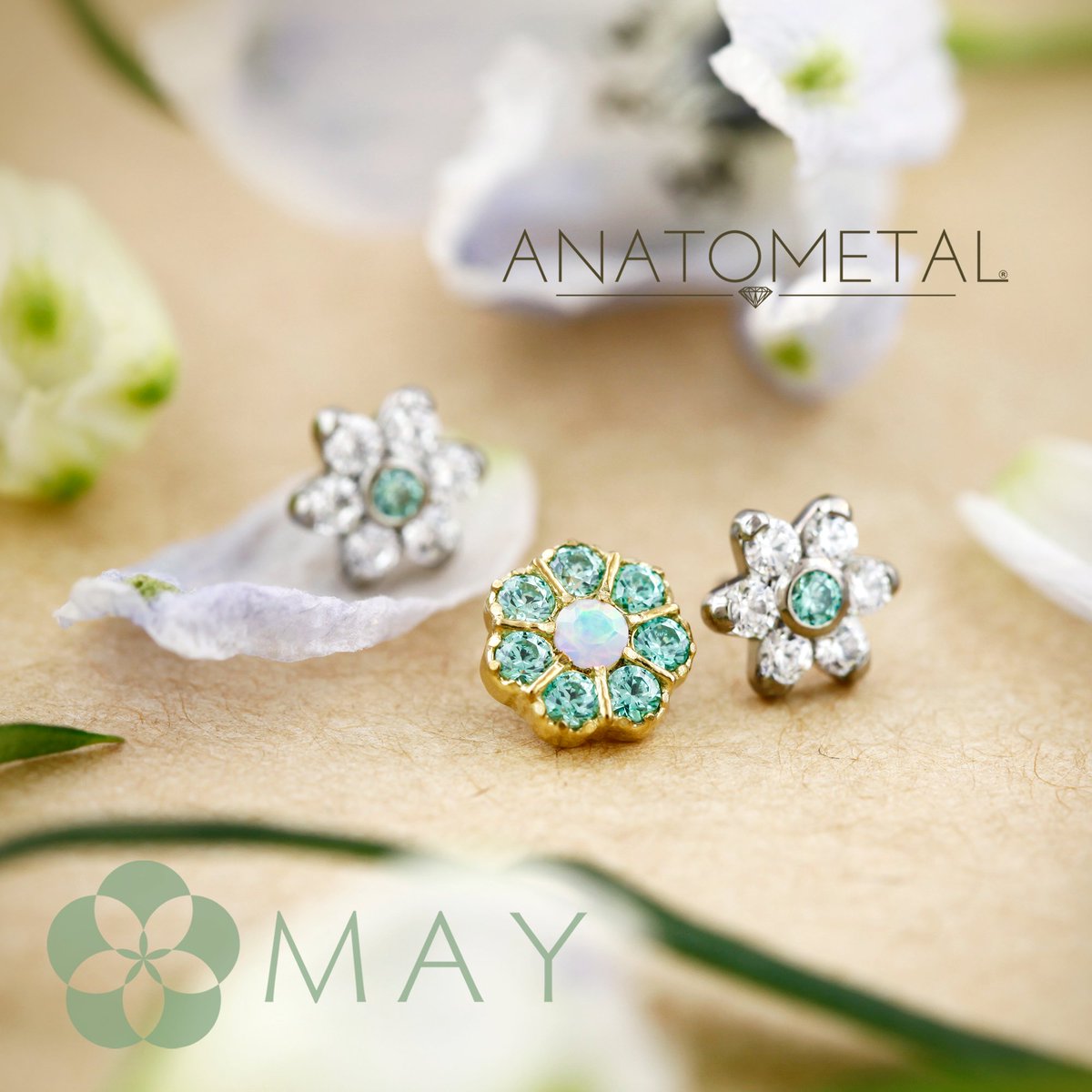 ANATOMETAL サブリナエンド ホワイトゴールド ファセットオパール①-