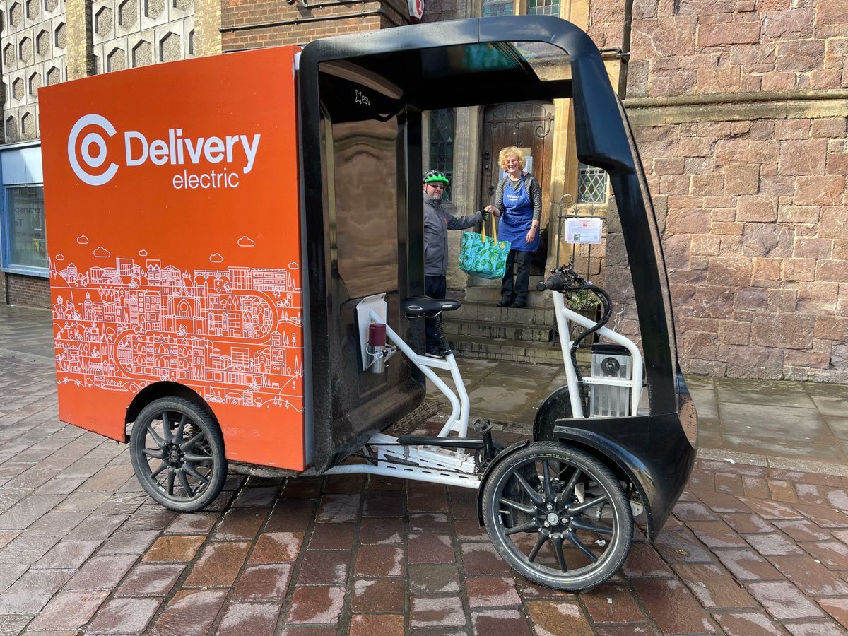 StPetrocks's tweet image. Alongside roughsleeper services, StP&apos;s is providing around 18 daily home-cooked meals for people in emergency hotel accommodation. Great to work with @CoDeliveryElec , who deliver in environmentally-friendly e-cargo bikes...thank you! #Exeter #homelessness #sustainability