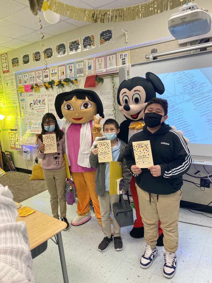 MsSwanigan's tweet photo. Love seeing my students do well and earn recognition❤️📚 https://t.co/fV0DxXIw6s