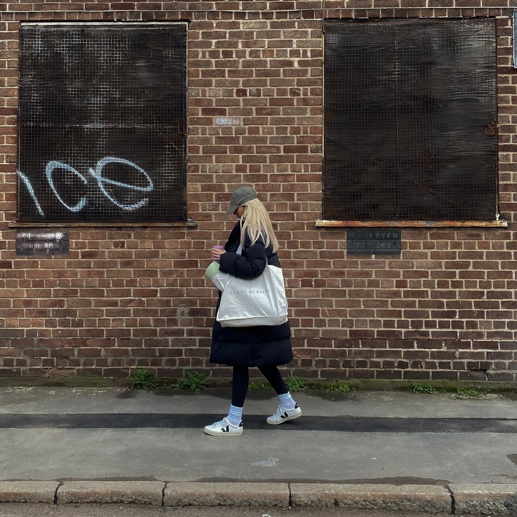 Make Thread tweet media