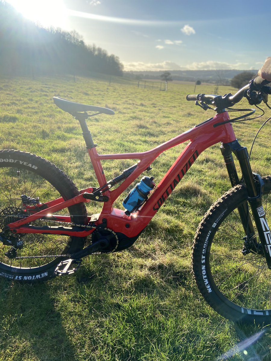 The suns back. Get your bike booked in today for a pre season tuneup 👌🏼 Call, email or SMS to book croxleybikes.co.uk #croxleygreen <a href="/inrickmansworth/">Rickmansworth</a> <a href="/Croxley_Green/">CroxleyGreen.com</a> #rickmansworth #herts #chilterns #mobilebikeservicing #localbusiness #mtb #cycling #chilternscycling