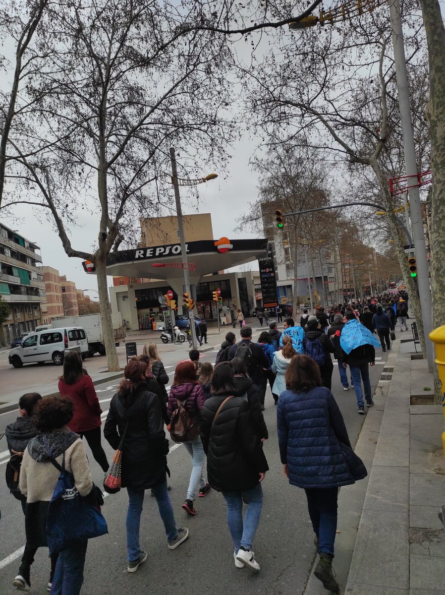 albasanagus's tweet photo. A #NouBarris avui fem vaga per una educació pública i de qualitat @assembleagroga https://t.co/VM0rz9QHEx