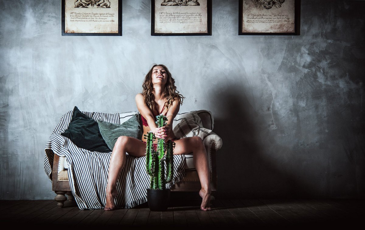 This picture #NFT best explains what is happening in the world of economics.