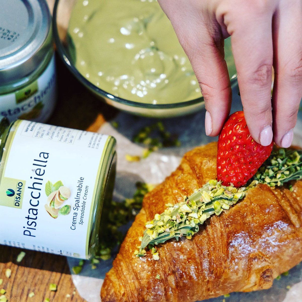 prodottidisano's tweet photo. #pistacchiella #cremadipistacchio #pistacchio #pistachio #pistacho #disano #pistachiocream #pistacchiolovers #pistacchiosa https://t.co/llnxYp7AQf