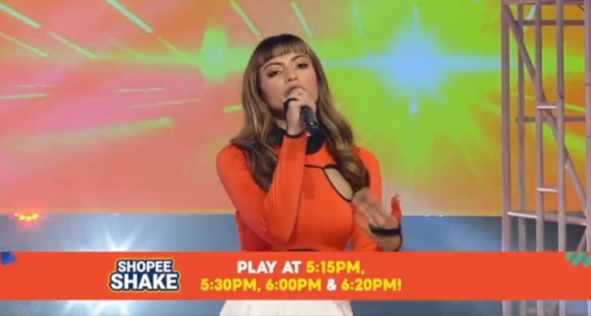 alagang_gdc's tweet photo. Here's Glaiza de Castro rocking your world. 👩🏼‍🎤

Watch the LIVE on GMA Network &amp; Shopee FB Live 🧡
#ShopeePH315TVSpecial | @glaizaredux https://t.co/RC9IplkgwP