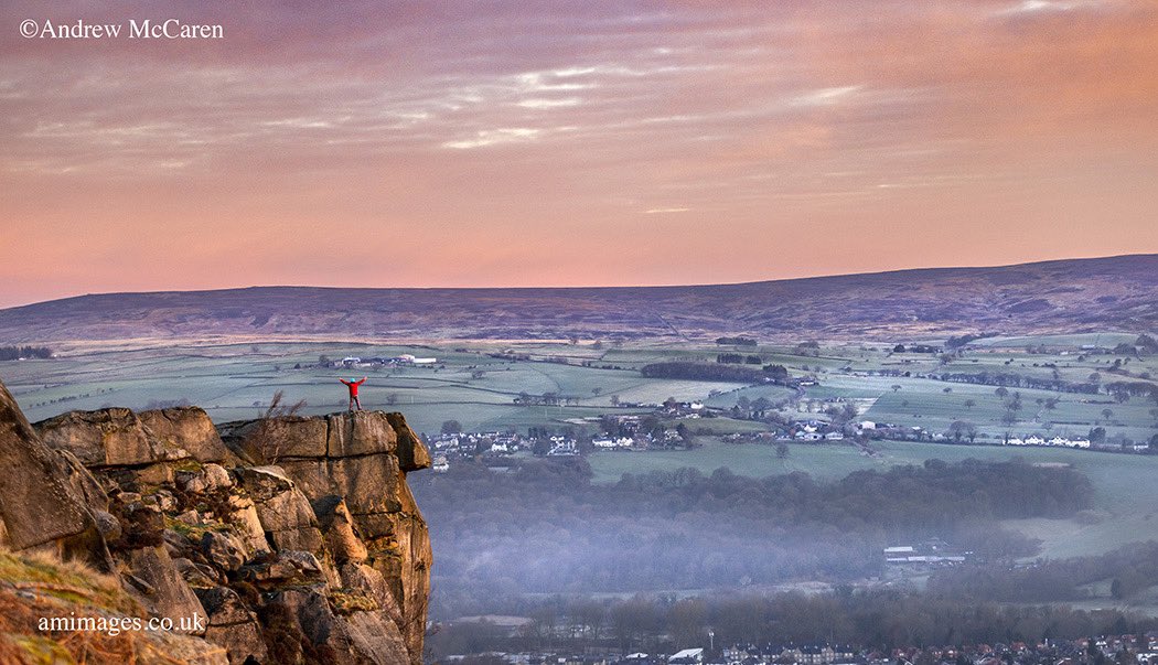AndrewMcCaren1's tweet photo. Lovely sky over #Ilkey at dawn this morning #Yorkshire #Weather https://t.co/nJMBaIzH1V