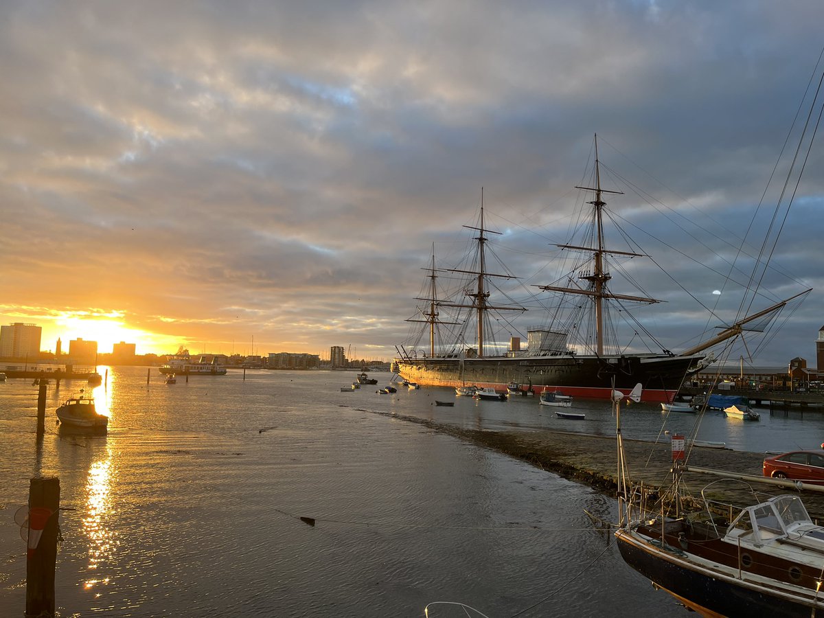 AmyStokes_3's tweet photo. Excited to announce that my contract with @NatMuseumRN has been extended for another year and from April I will be an Assistant Curator! Cannot wait to get involved in more projects and continue my work in the heritage sector, seeing amazing views and collections every day 😃 https://t.co/WmWNNVgdsJ