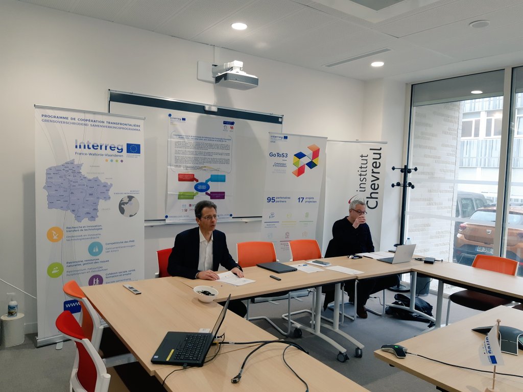 interreg_gotoS3's tweet image. Clôture du projet #Depollutair, présentation et résultats par Stéphane Siffert de l&apos;@ULCO_Univ et ses partenaires 
👀 Comment éliminer les COV sans créer d&apos;autres pollutions?
🎯 Mesures, couplage de procédés, analyses toxicologiques