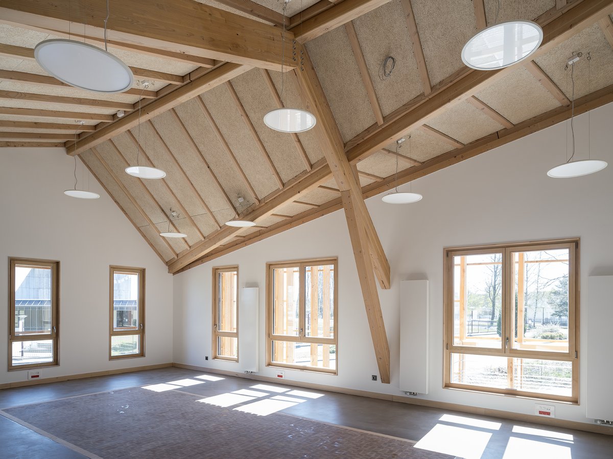 _FranceDouglas's tweet photo. Hôtel de l’innovation – #Épinal 🌲🇫🇷✨
Le projet intègre 225m3 de #Douglas issus des forêts environnantes : différents usages &amp; qualités en structure, en 2nd œuvre, en parement &amp; bardages.
▫️MOA : CA Épinal
▫️MOE : HAHA
▫️Photos : N.Waltefaugle
#LaForêtEnsemble https://t.co/hnVPs1f7oF