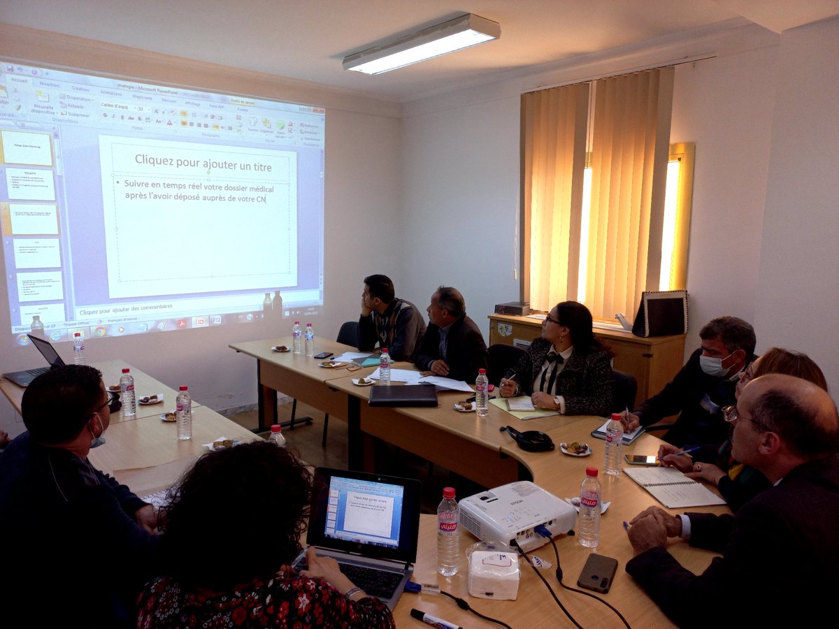 BouaichaSabrine's tweet photo. Quel plaisir d' accompagner la @CNAM dans l'élaboration de sa stratégie de COM pour le service e-cnam: un service en ligne pour améliorer la transparence &amp; la qualité des services publics.

Projet de @OECDgov pour soutenir la societé ouverte en 🇹🇳 avec le soutien de @UKinTunisia https://t.co/QRwutXr5zi