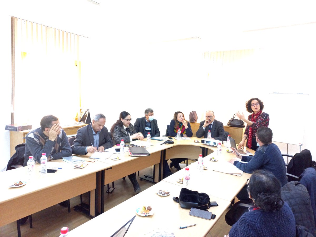 BouaichaSabrine's tweet photo. Quel plaisir d' accompagner la @CNAM dans l'élaboration de sa stratégie de COM pour le service e-cnam: un service en ligne pour améliorer la transparence &amp; la qualité des services publics.

Projet de @OECDgov pour soutenir la societé ouverte en 🇹🇳 avec le soutien de @UKinTunisia https://t.co/QRwutXr5zi