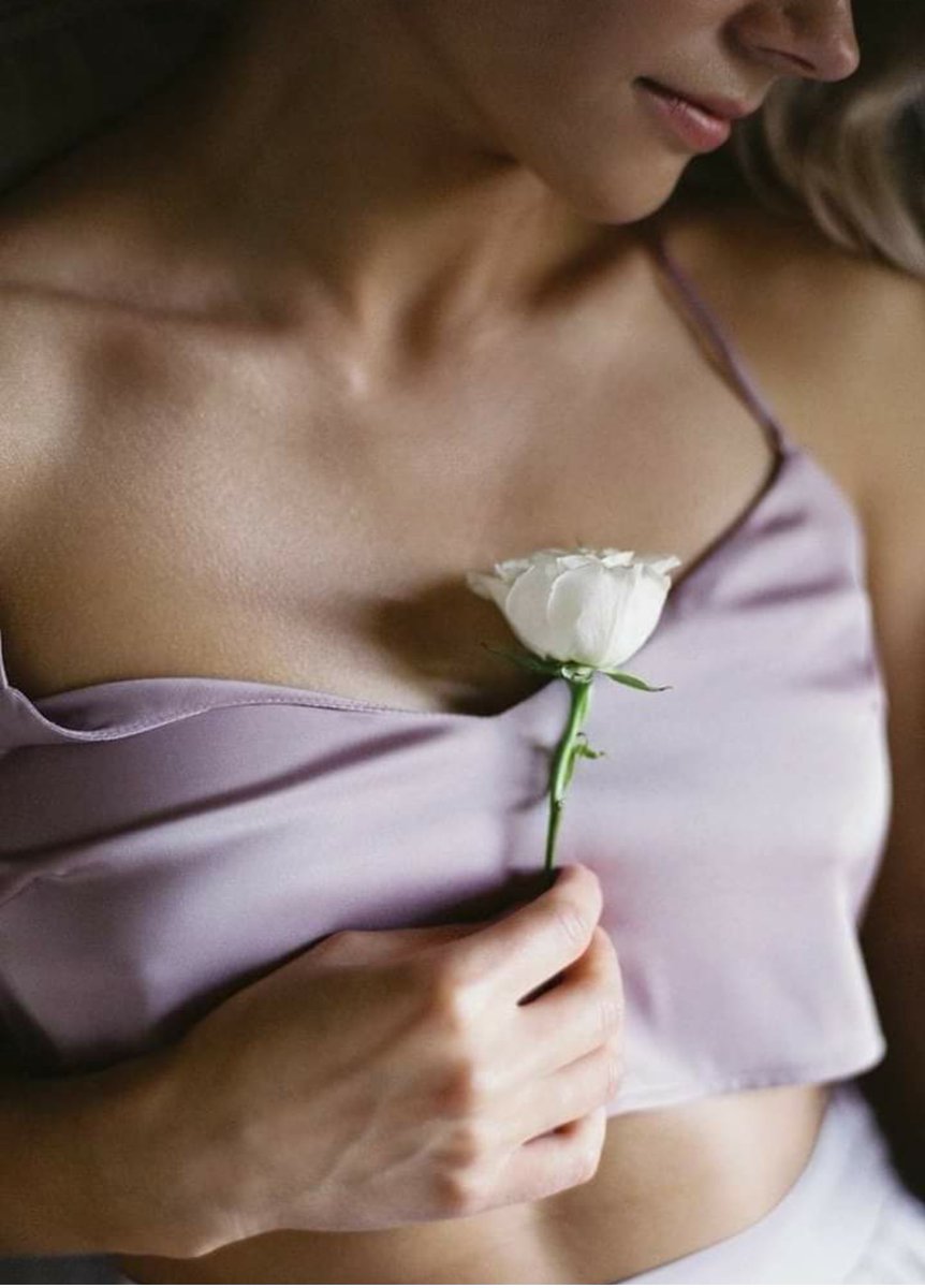 #mete💜💜

“ ruhumuz , 
kendi doğasıyla uyumlu şeyler yaptığında, 
huzurlu ve mutludur. 

ancak doğasına ters 
bazı davranışlara yöneldiğinde, acı çeker."

.
 “ spinoza..

   #GünGuzellikGetirsin🌹☕🍃💦