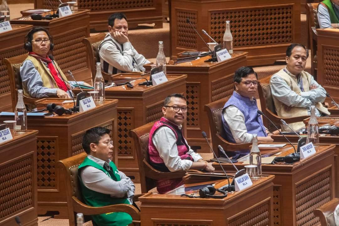 ZingnuChau's tweet image. On the 3rd Day of #ArunachalBudget2022; 
I always felt d comfort &amp;amp; happiness in wearing our traditional dresses. Let us all extend our support for the local traditions, &amp;amp; let us all wear our traditional dress on d 15th of every month in d offices.

#Vocal4Handloom 
#VocalForLocal