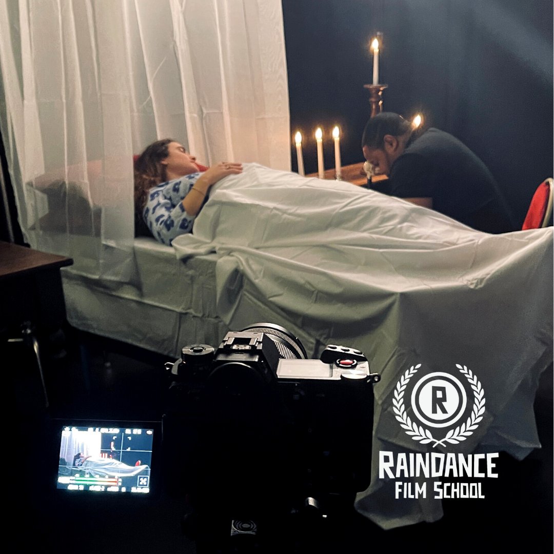 RaindanceFS's tweet photo. HND student, Vikram Bhatti's recreation of a scene from Shakespeare for his HND Year 2 Cinematography Assignment! #filmassignment #learnfilmmaking #raindancefilmschool #raindancefilm #filmschool #londonfilmschool #londoncourses #londoneducation https://t.co/xARndQXpTF