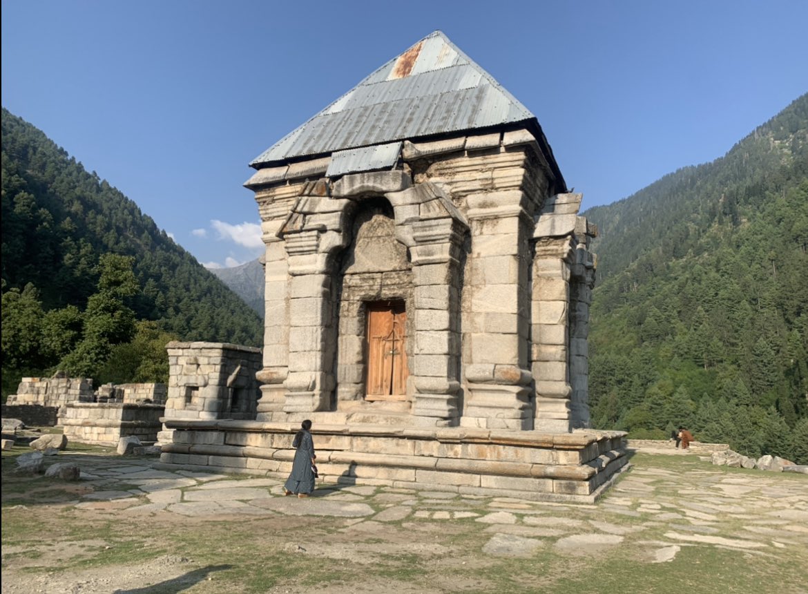 _hinduajay's tweet photo. @VertigoWarrior @desi_thug1 Another one  at Naranag, where the Apathy of the govt shows very clearly, rich expensive board about the history but neglected heritage, used by locals as a stockade for their sheep #storiesofkashmir #TheKashmirFiles https://t.co/g3vKKBp2pp