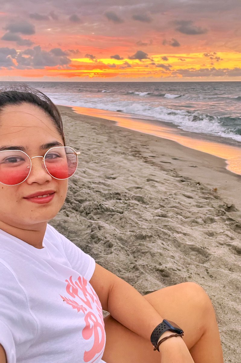 whereisevanika's tweet photo. “When you look at someone through rose-colored glasses, all the red flags just look like flags.”
– Wanda, Bojack Horseman https://t.co/MUDgt4UqU7