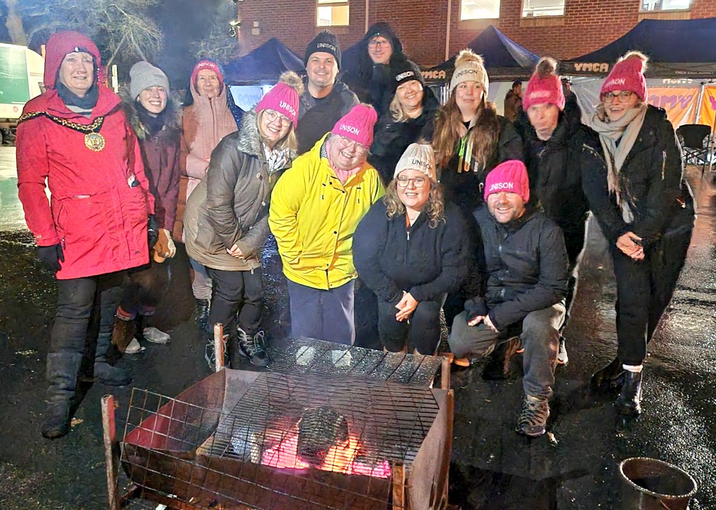 YMCAEastSurrey's tweet photo. @RBBCMayor @reigatebanstead @CllrFrankKelly @Cllr_Rich @clockwisecreate @AndrewsReigate @RedhillAndrews @UNISONSE @askesure @RalphJamesLtd @RavenHT @halliwellmarks @YMCAEng_Wales #Waterwhileaway #Earthwurks https://t.co/47iecGTaaq