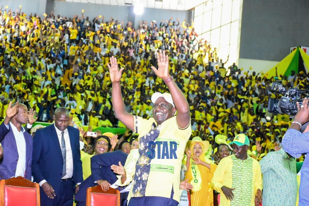 SonOfHopeE's tweet photo. I can Confirmed that Kenya Kwanza Alliance will form the next Government. Take it to the bank! 
Confirmed at #UDANDC in Kasarani. @WilliamsRuto  the 5th. https://t.co/QvDMdxsI1b