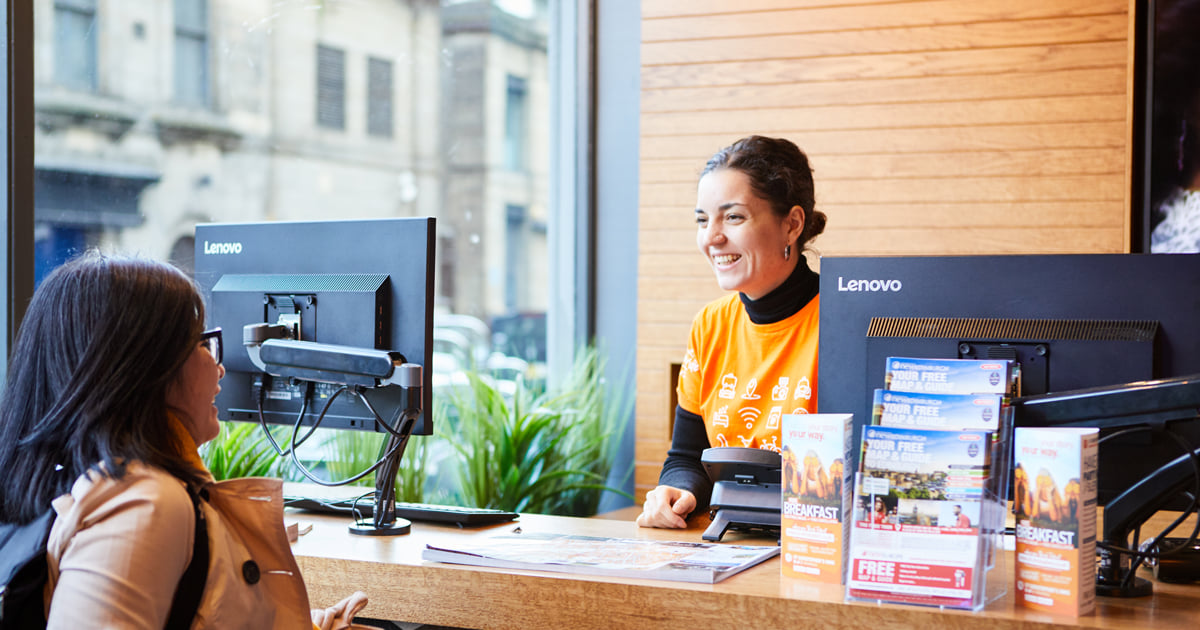 We are looking for some fresh new talent to help us open our brand new hostel in Vienna this spring 🇦🇹
Think you'll be perfect for one of these roles? 👇

🧑‍💻 Night receptionist
🍻 Bar staff
🧑‍🍳 Chef

Please email recruitment.vienna@st-christophers.co.uk to apply 🧡