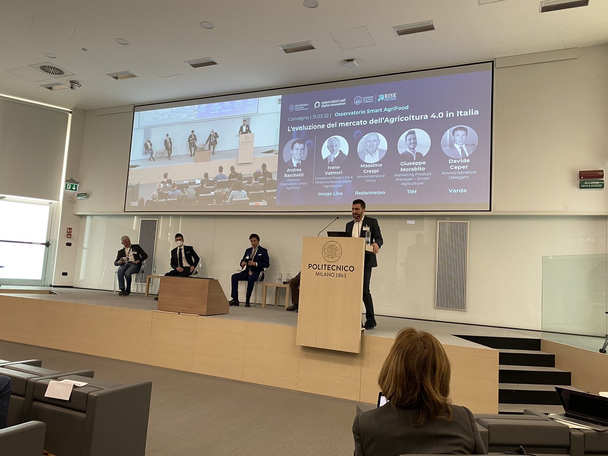 .<a href="/AndreaBacchetti/">Andrea Bacchetti</a> apre la seconda parte dedicata al tema #agricoltura40 invitando gli ospiti che discuteranno i risultati della ricerca #osaf22