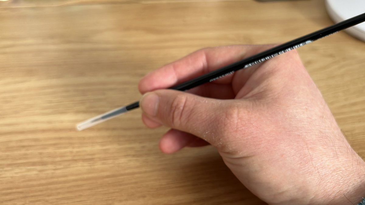 _mondo_'s tweet photo. I had a stroke a few weeks ago and one of my aims is to get painting again. My physio is trying to get me to hold a brush but I can’t remember how I held it. If you have 5 mins could you post a pic, cheers #wargaming #WarhammerCommunity https://t.co/pzI94PXq5X