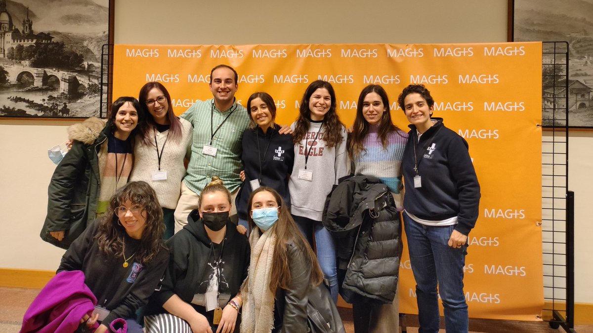 hijasdejesus_es's tweet photo. El primer fin de semana de marzo, un grupo de #JóvenesFI, acompañados por varias #HijasdeJesús, participaron en el Macro Encuentro MAG+S en Loyola.

Fueron días para compartir vida y fe bajo el lema 'Vivir a la ignaciana' 🙏✨
https://t.co/PQUqwDkZ3B https://t.co/hodVdqQVFE