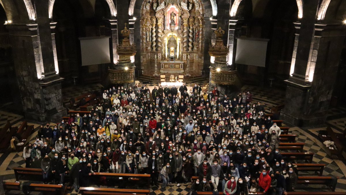 hijasdejesus_es's tweet photo. El primer fin de semana de marzo, un grupo de #JóvenesFI, acompañados por varias #HijasdeJesús, participaron en el Macro Encuentro MAG+S en Loyola.

Fueron días para compartir vida y fe bajo el lema 'Vivir a la ignaciana' 🙏✨
https://t.co/PQUqwDkZ3B https://t.co/hodVdqQVFE