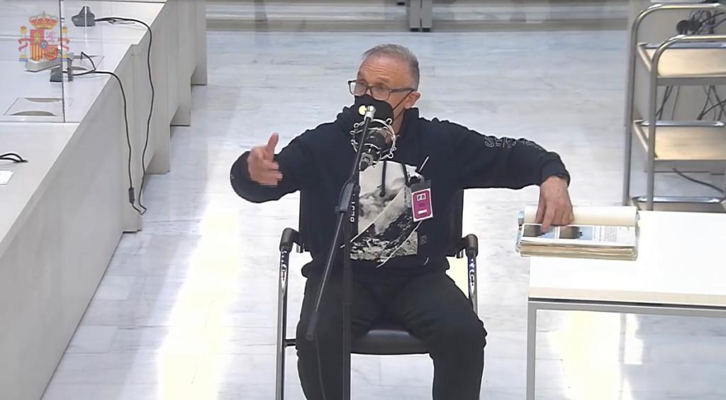 alfonsopmedina's tweet photo. Juicio al francotirador que quería matar a Pedro Sánchez, que se enfrenta a 18 años y medio de cárcel. Dice que todo fue "una ensoñación" del vino y el orujo: "Mezclé las películas y me sentí un héroe para salvar a España. Como oía mucho a Losantos, que también es un patriota..." https://t.co/57Y3UQ6QE5