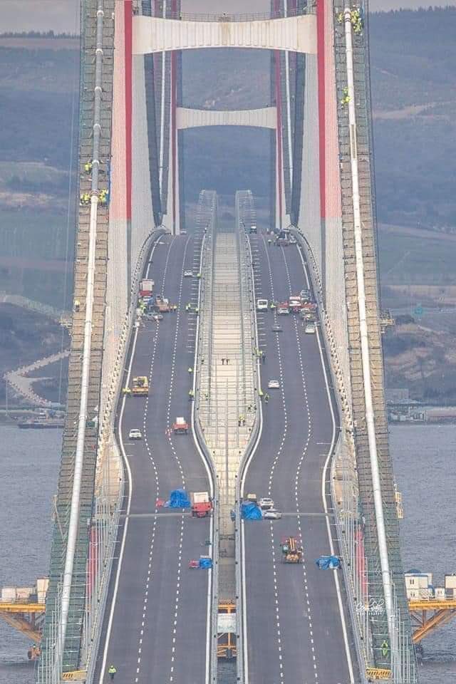 ikalin1's tweet photo. Muhteşem bir eser daha hayata geçiyor. 

Çanakkale destanının şanına yakışır bir eser geliyor. 

Bu Cuma. 

18 Mart’ta. 

Çanakkale’de. 

#1915ÇanakkaleKöprüsü https://t.co/5Dr4yXfiQR