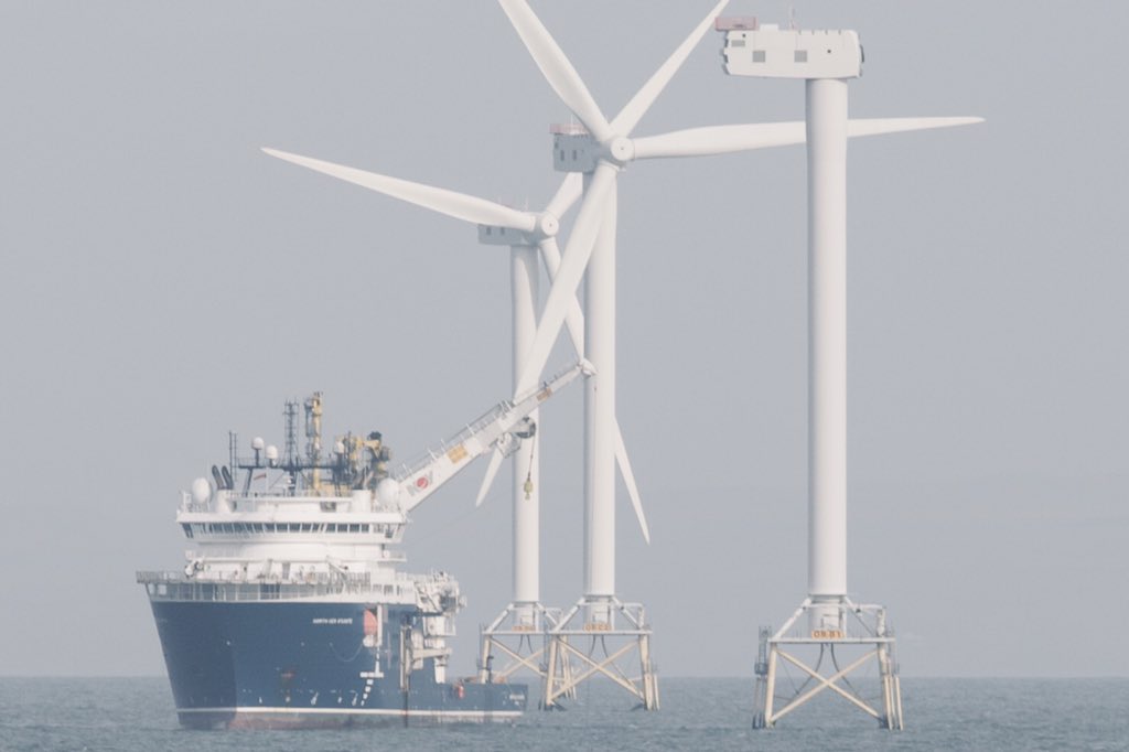 WixpixRob's tweet photo. It appears the rumours are true 🤔
#WalneyWindFarm
#NorthSeaAtlantic is definitely fishing for something 🤔 quite sure it’s not 🐟🐠🐡🐬🐳🐋🦈🦑🦀🦞🐙🦐
Maybe what’s missing is the clue 🧐
📸WixPix@Sea https://t.co/od6nJpNGmI