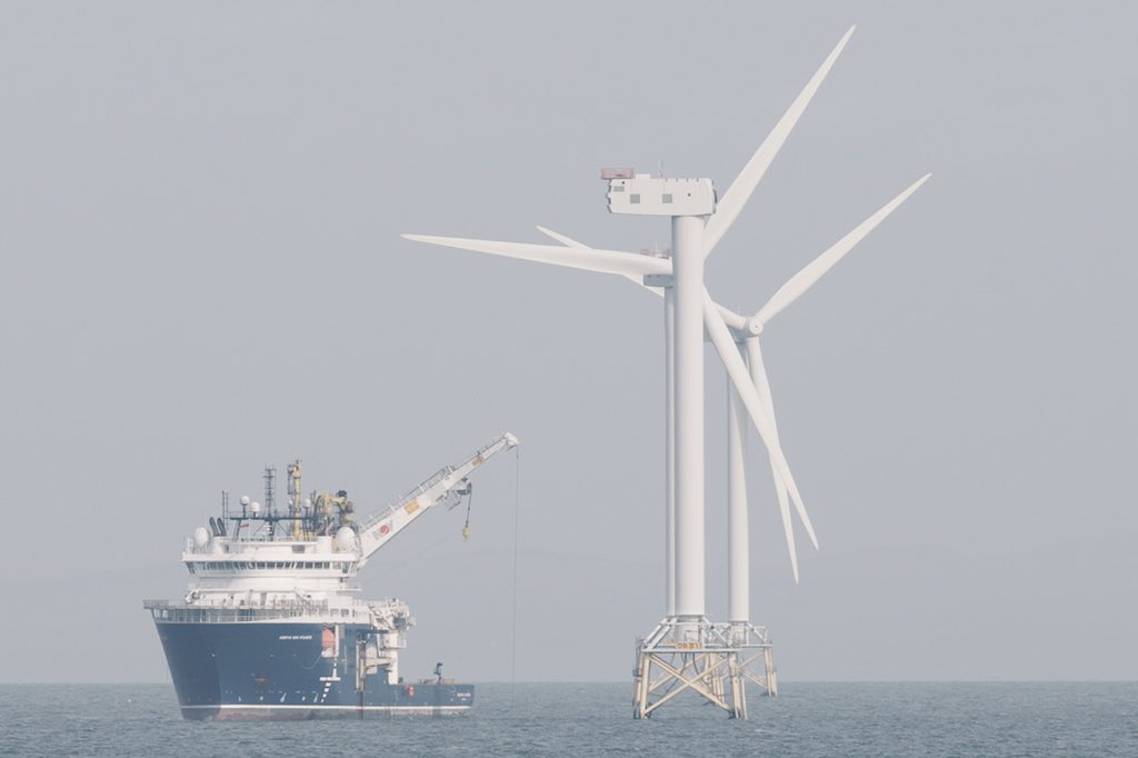 WixpixRob's tweet photo. It appears the rumours are true 🤔
#WalneyWindFarm
#NorthSeaAtlantic is definitely fishing for something 🤔 quite sure it’s not 🐟🐠🐡🐬🐳🐋🦈🦑🦀🦞🐙🦐
Maybe what’s missing is the clue 🧐
📸WixPix@Sea https://t.co/od6nJpNGmI