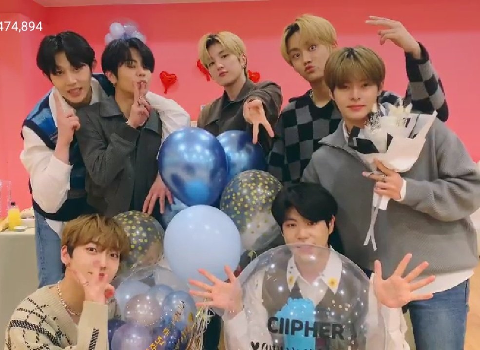 BWCR13's tweet photo. [150322] Ciipher day💙
Happy 1st debut anniversary🥳🎂

HAPPY CPR DAY
#CrackTheCode_1YearWithCPR
#어느새_많이_커버린_싸이퍼 
#Ciipher #싸이퍼 https://t.co/elGCaTrTj1