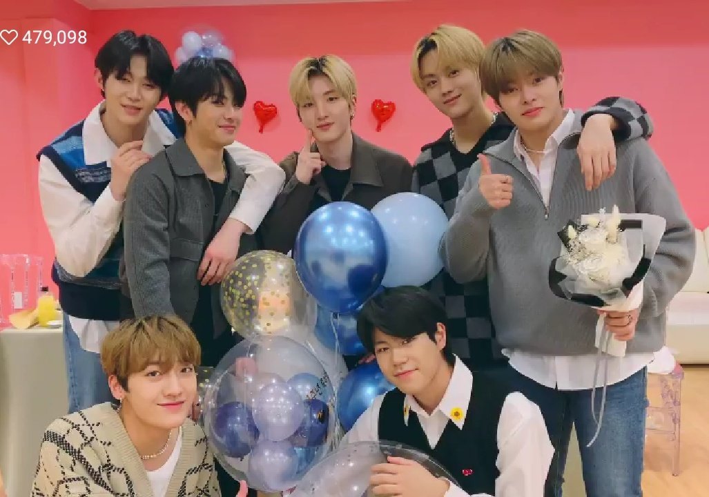 BWCR13's tweet photo. [150322] Ciipher day💙
Happy 1st debut anniversary🥳🎂

HAPPY CPR DAY
#CrackTheCode_1YearWithCPR
#어느새_많이_커버린_싸이퍼 
#Ciipher #싸이퍼 https://t.co/elGCaTrTj1