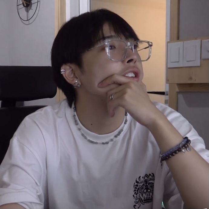 hongworldd's tweet photo. a thread of boyfriend hongjoong cuz you don't have one https://t.co/8YLI9FhBKA