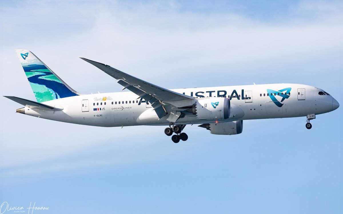 OlivierHoarau's tweet photo. ๐ท๐ชF-OLRC, @AirAustralUU #Boeing #Dreamliner back home after the daily flight between #Mayotte and #LaReunion ๐โ๏ธ
#Avgeek #Boeing787 #AirAustral #ReunionIsland #FOLRC https://t.co/eccCS6vq0R