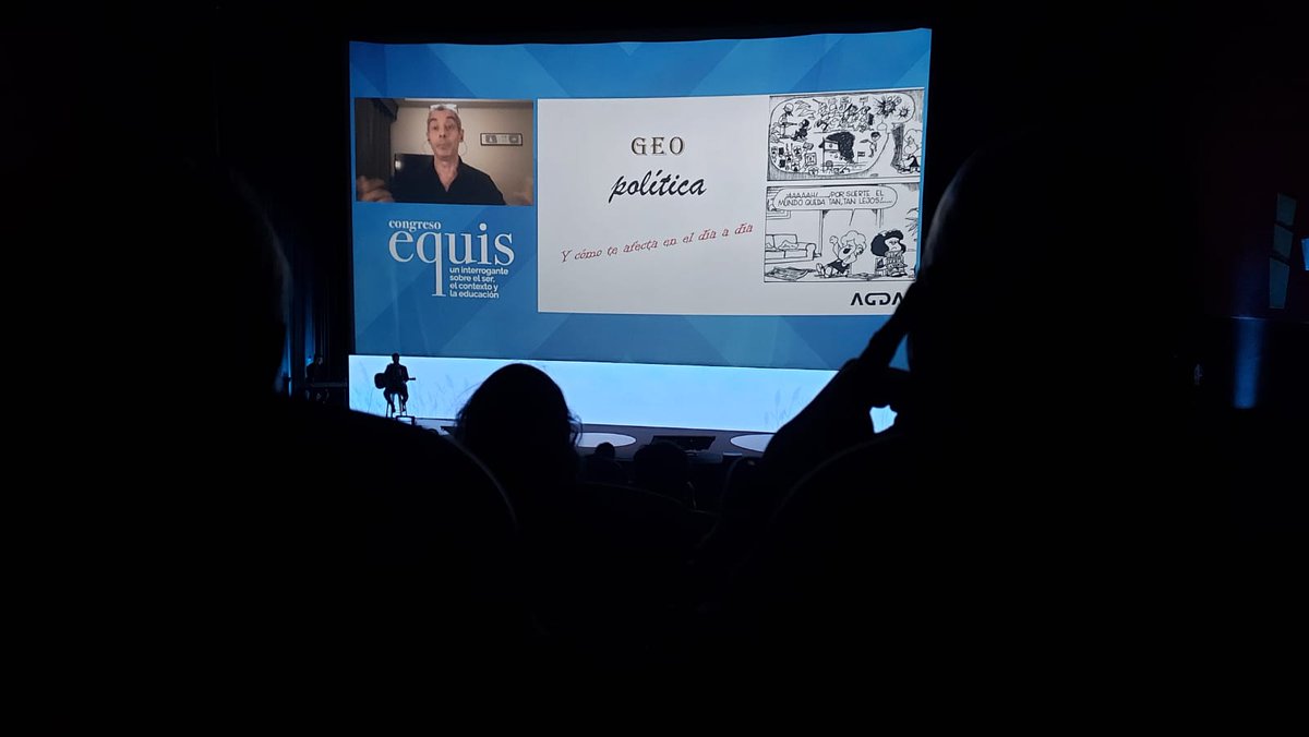 lasallearlep's tweet photo. Comienza la ponencia de @AngelGdeAgreda, coronel del Ejército del Aire y experto en geopolítica, defiende el valor de esta disciplina para descifrar un mundo muy complejo. “La geopolítica nos sirve para hacernos más resistentes a la desinformación”. #CongresoEquisLaSalle https://t.co/iibcObaL0G
