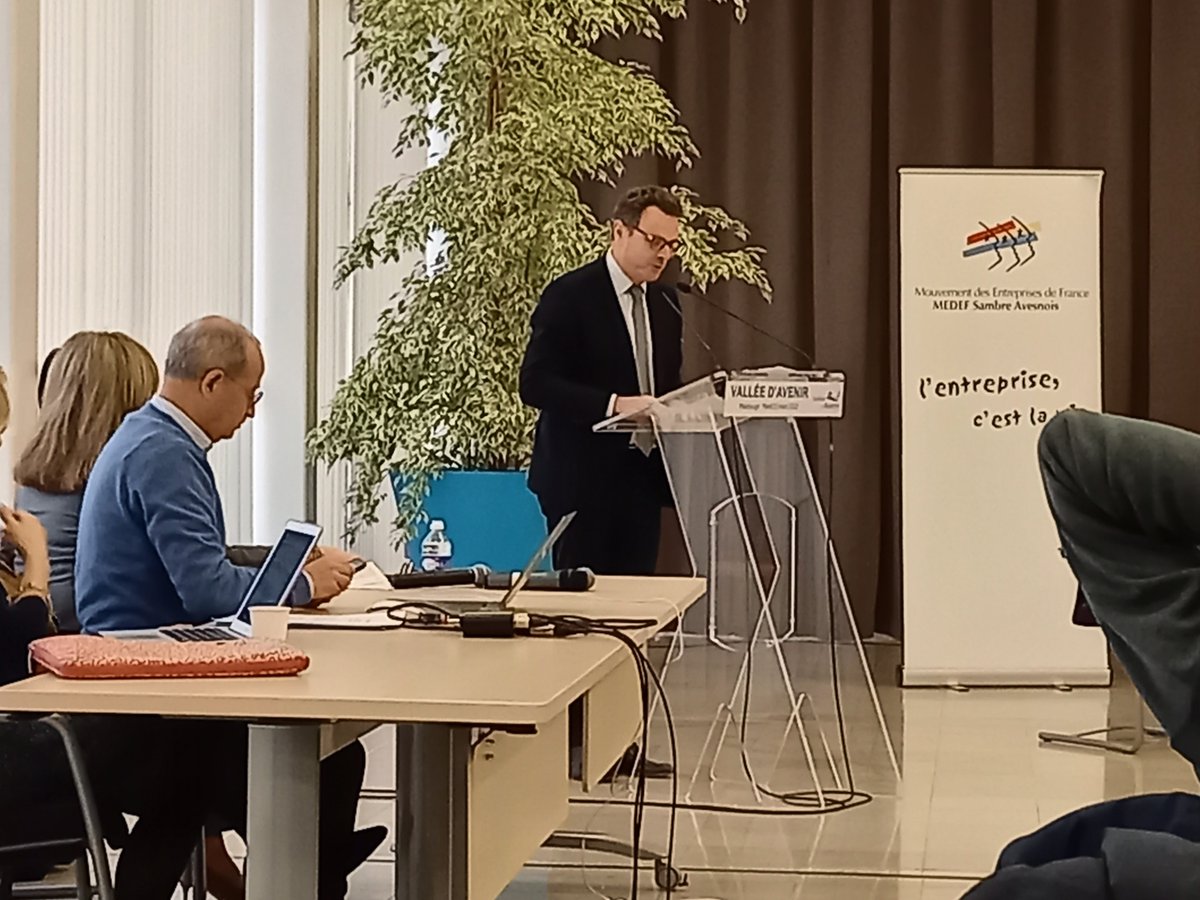 rev3's tweet photo. #EnDirect [Vallée d'Avenir]

Une journée pour échanger sur les défis de la transition énergétique en Sambre/Avesnois Thiérache

Interventions de @rev3 avec Frédéric Motte, Président mission rev3 et Didier Cousin, Vice-Président rev3, CCI Hauts-de-France https://t.co/MLlzvyMHc8