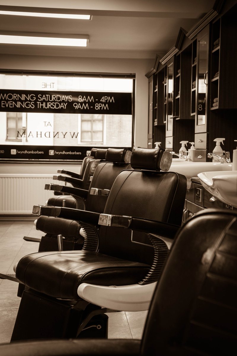 Open 6days a week.
Late night on Thursdays 8pm &amp; early start on Saturdays 8am.
For an appointment call 01708457050.

#hornchurch #havering #local 
#barbers #barbershop