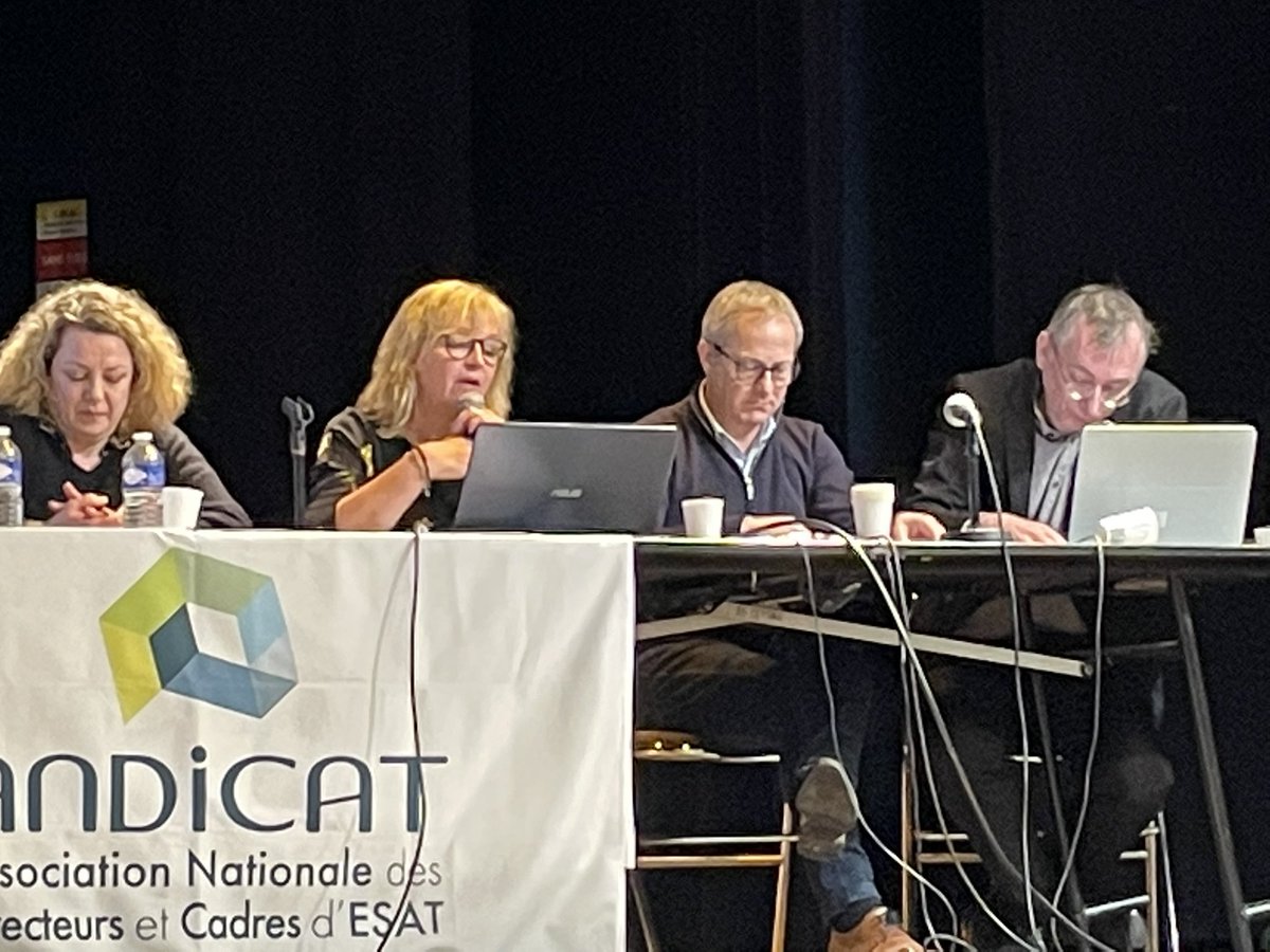 andicat_asso's tweet photo. L’organisation apprenante. Corine Brangenberg coordinatrice formatrice #ESAT https://t.co/HnWAzJnWG5