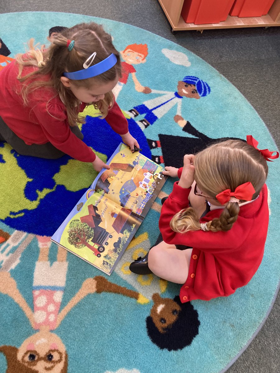 NoctonPreSchool's tweet photo. After reading ‘What the Ladybird Heard’, Pre-School and Reception went on a sound walk this morning with Mrs Douglas. We heard birds tweeting, mummies chatting in Little Ducklings and the phone ringing @SpiresFed https://t.co/97jWl0bdT0