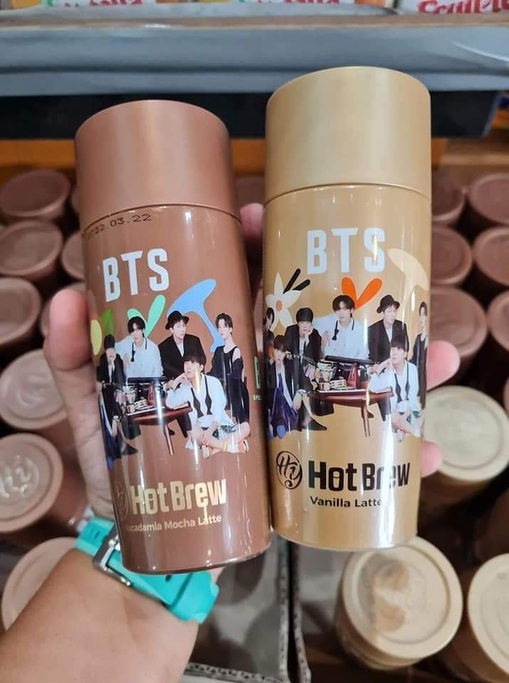 T4ECARTS's tweet photo. ꒰ #breisells ꒱
wts lfb
hot brew coffee
╰ ₱80 ea
available flavors:
╰ vanilla latte
╰ macademia mocha latte https://t.co/yzaULKW3tJ