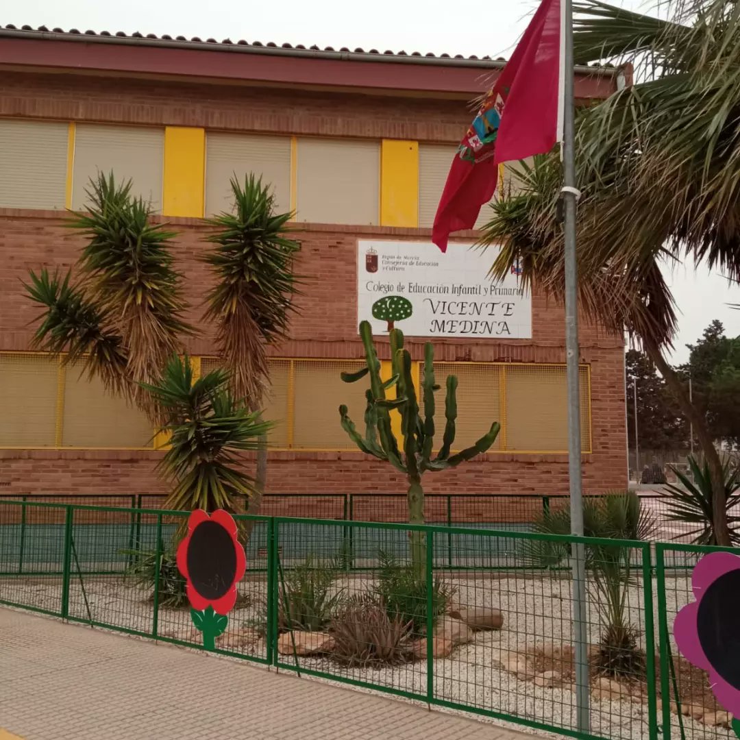 antirumores_ct's tweet photo. Esta mañana hemos podido disfrutar del alumnado del Ceip Vicente Medina que ha participado en la actividad "El Dragon de Aguazul".
#antirumores https://t.co/3fAcRFc4Hf