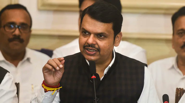 UpdeshMotePatil's tweet photo. अकेला देवेंद्र बहूत कुछ करेगा👑🔥

वीजबील साठी वीज कनेक्शन कट होणार नाही... देवेंद्र जी यांच्या प्रयत्नांना यश... नाद करायचा नाही..!!!

#शेतकरी_नेते
#DevendraFadnavis #DevendraDaresMVA @Dev_Fadnavis @AhmednagarBJYM @BJP4Maharashtra @BJYM4MH https://t.co/UoolU2HUrA