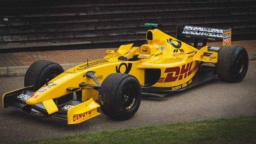 laguiaformulera's tweet photo. Por cierto... ¿sabían que pueden agendar un turno para manejar el Jordan F1 EJ12 de 2002?
Aquí te dejamos la precisa: https://t.co/eWw2Asge56
#f1 #formula1 #LGF1 #test #F1test #Jordan https://t.co/IjfAXd7gne