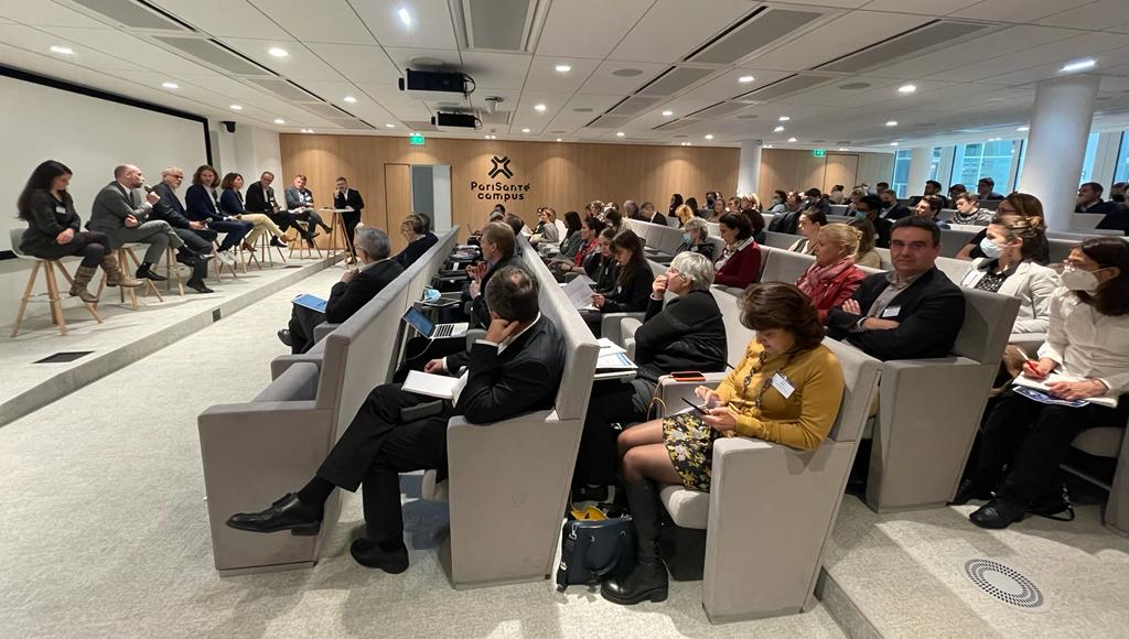 PariSanteCampus's tweet photo. 🔴 LIVE 🔴

Le 1er RDV de la filière génomique en direct de #PariSanteCampus ! 

Tous les acteurs sont rassemblés à @PariSanteCampus, pour aborder les grands enjeux de la #génomique de demain. https://t.co/BBIJCvcLFx