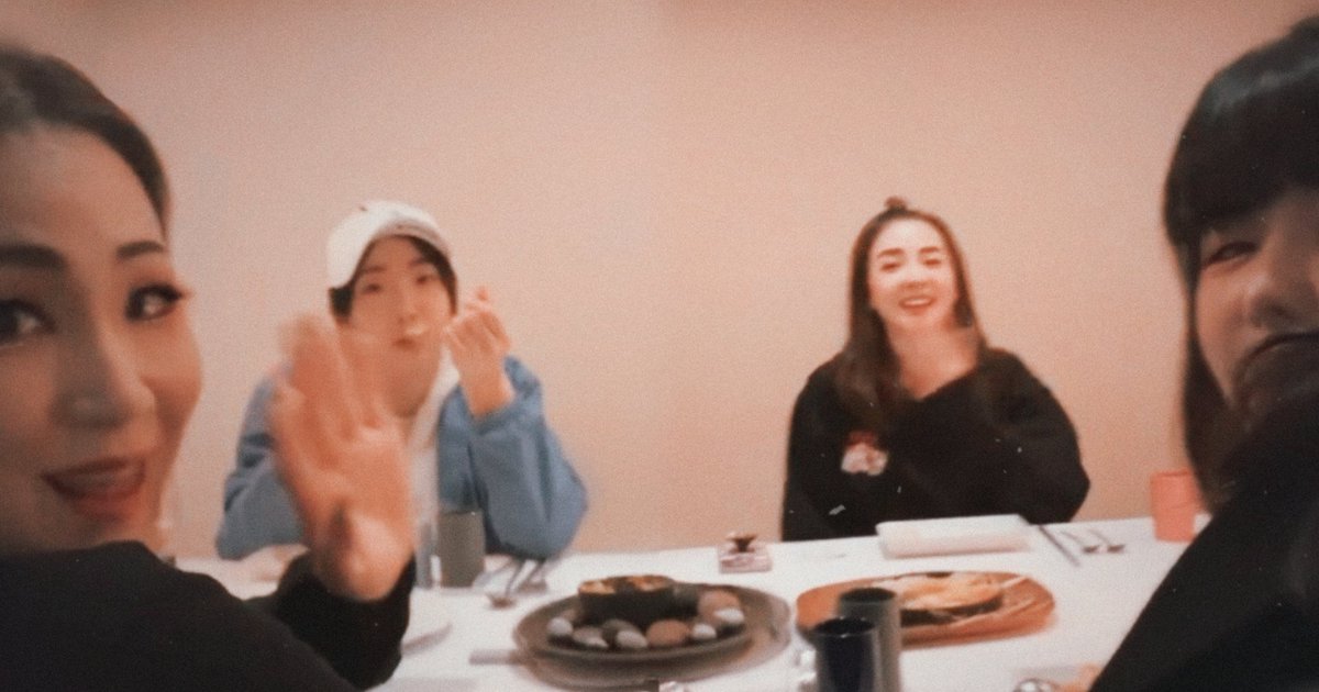 mmeloncakee's tweet photo. WHAT'S UP WE

#2ne1 #Bom #CL #Dara #Minzy https://t.co/JFgBOBUudX