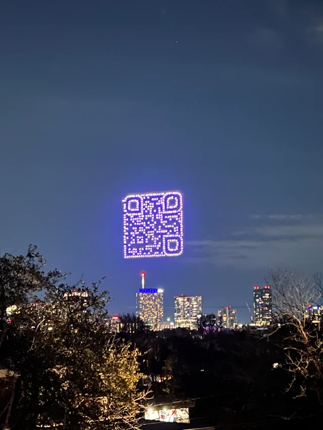 sntinformatica's tweet photo. I Drone Show sono bellissimi, ma da un punto di vista infosec si potrebbero definire letteralmente una nuova minaccia di phishing ad "alto" livello #CyberSecurity https://t.co/CDvTxh2s0F